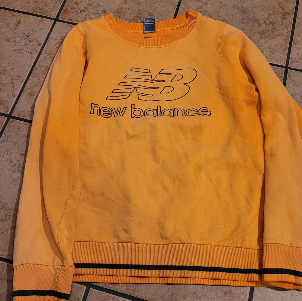 New Balance Sweatshirt! Size: L